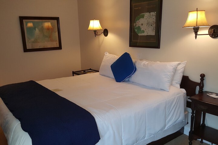 Room 128 of 392