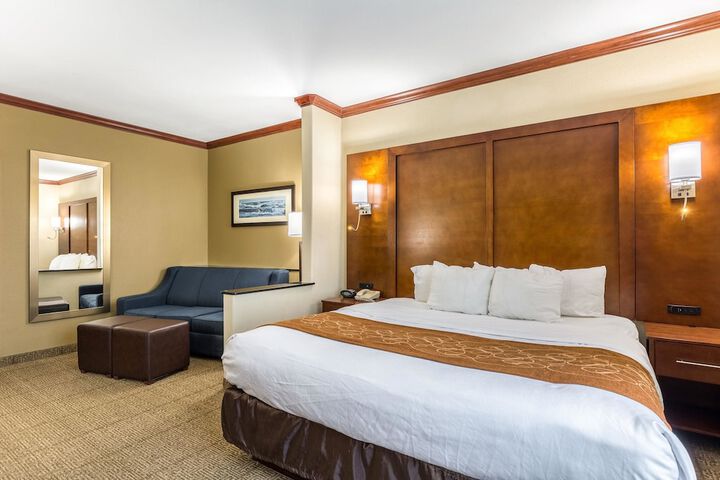 Room 25 of 47