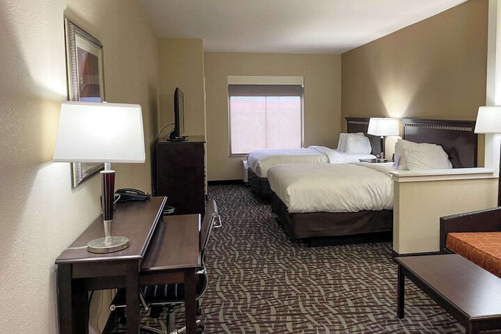 Room 30 of 53