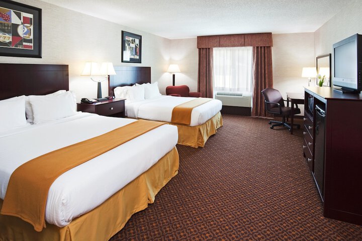 Holiday Inn Express & Suites Carrollton by IHG