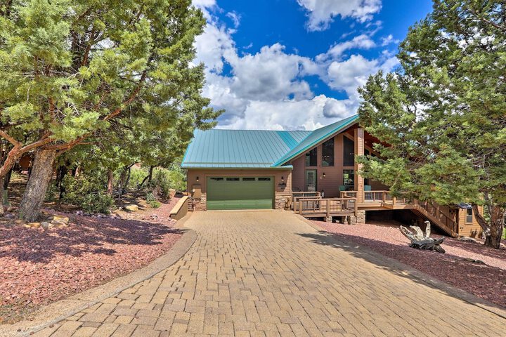 AZ Rim Retreat in Pine W / deck Hot Tub & Views!