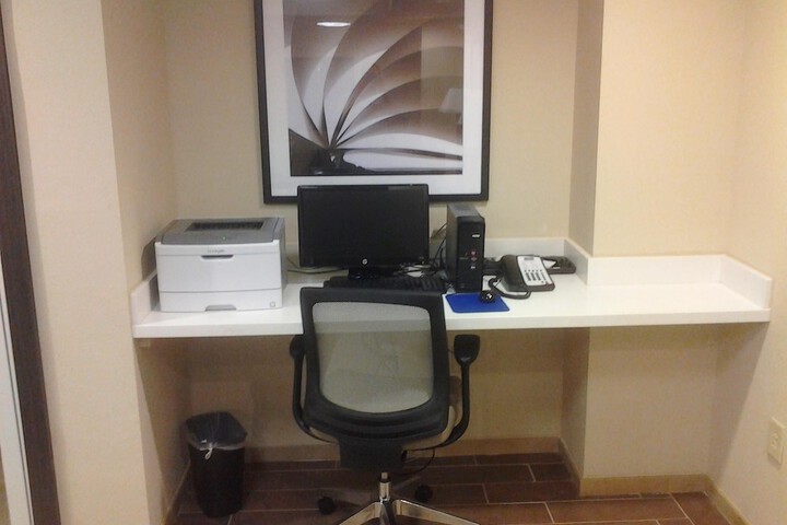 Business Center 40 of 41