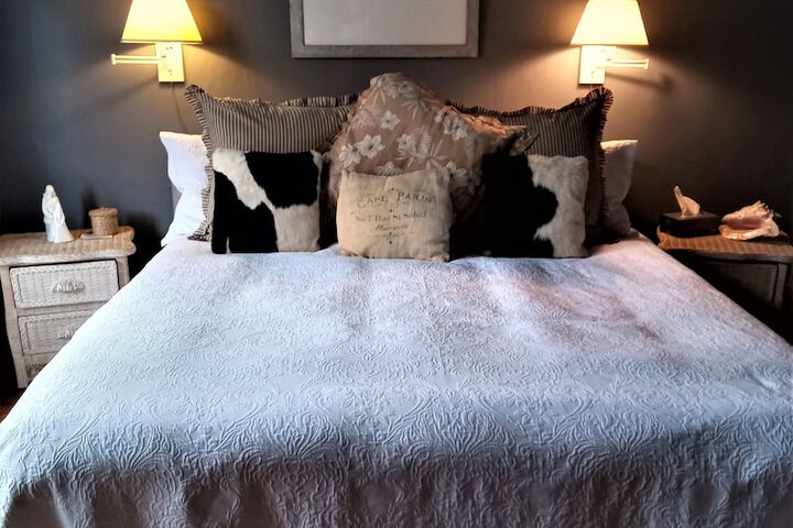 Room 18 of 77