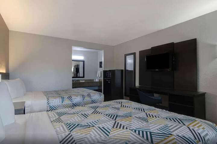 Room 18 of 30