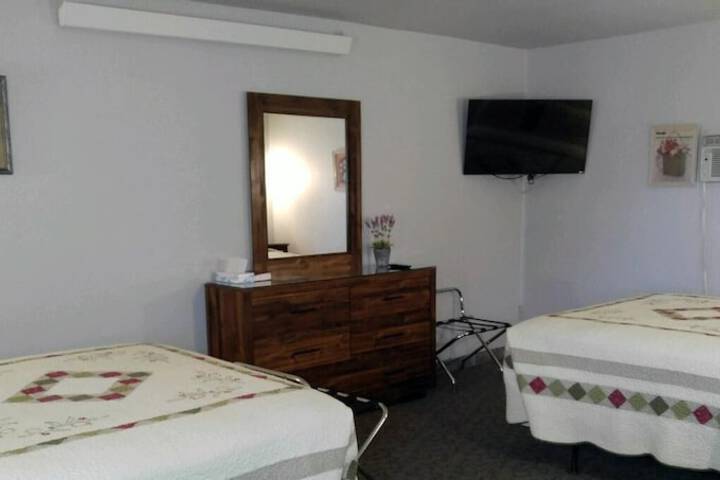 Room 33 of 49