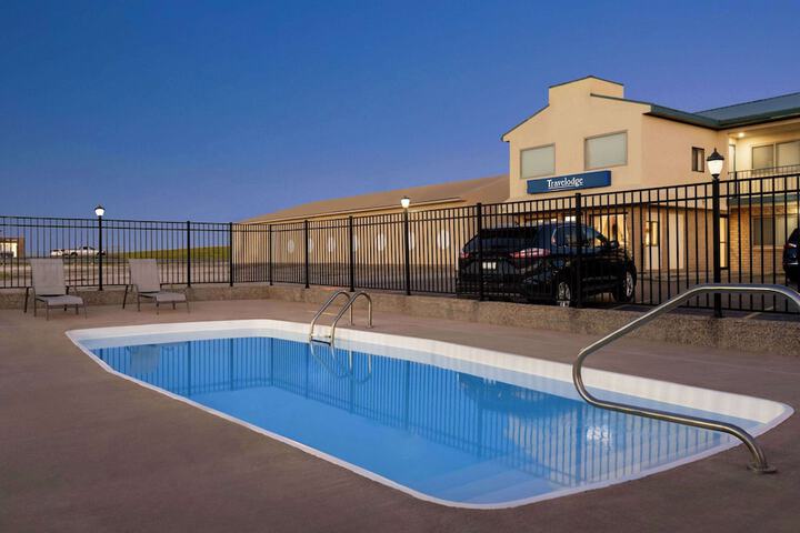 Pool 4 of 84