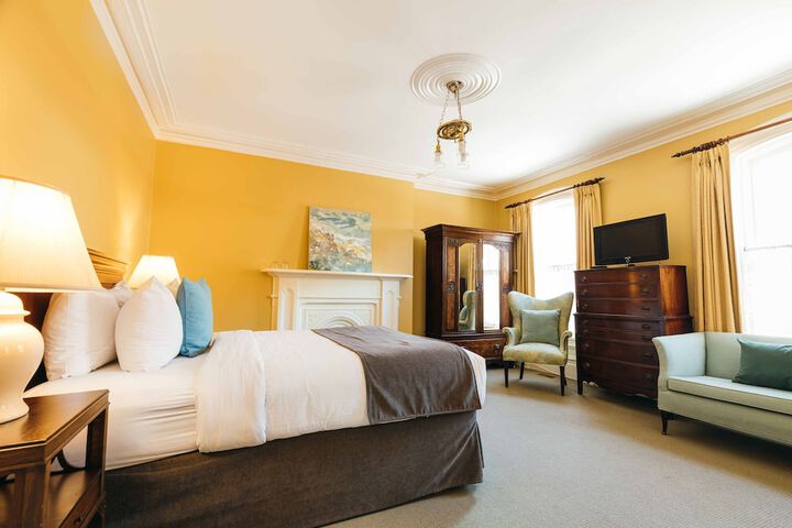 Room 14 of 36