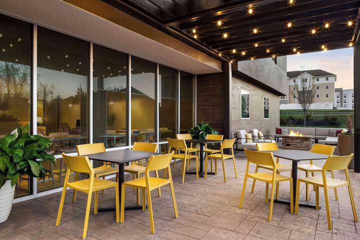Terrace/Patio 37 of 39