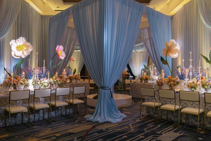 Ballroom/Hall 78 of 97