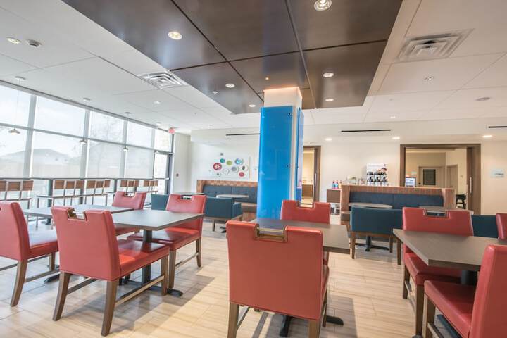 Holiday Inn Express & Suites-Dripping Springs - Austin Area by IHG