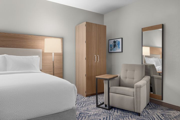 Candlewood Suites Alexandria by IHG