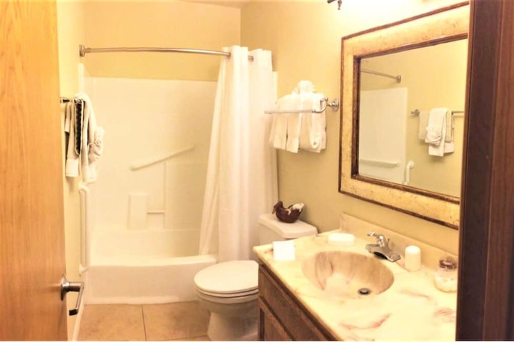Room 32 of 57