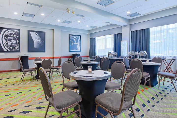 Holiday Inn University Plaza-Bowling Green by IHG