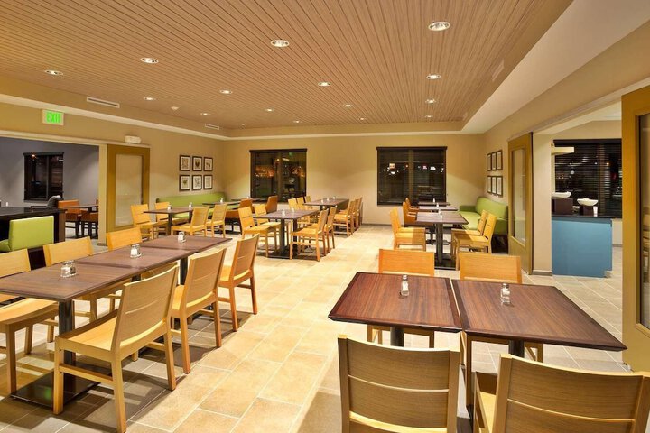 Country Inn & Suites by Radisson Springfield Southeast
