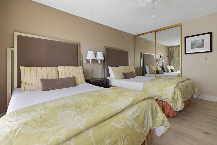 Plantation Hale Suites