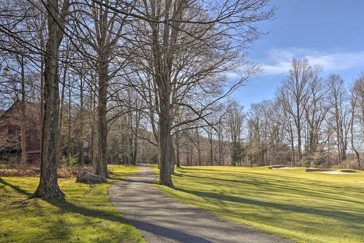 Vernon Township Condo Near Golfing + Skiing!