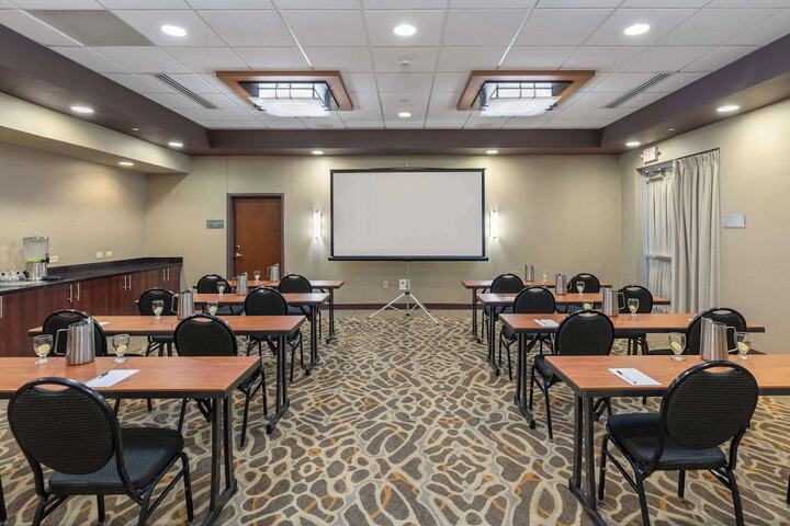 Cambria Hotel Plano Frisco