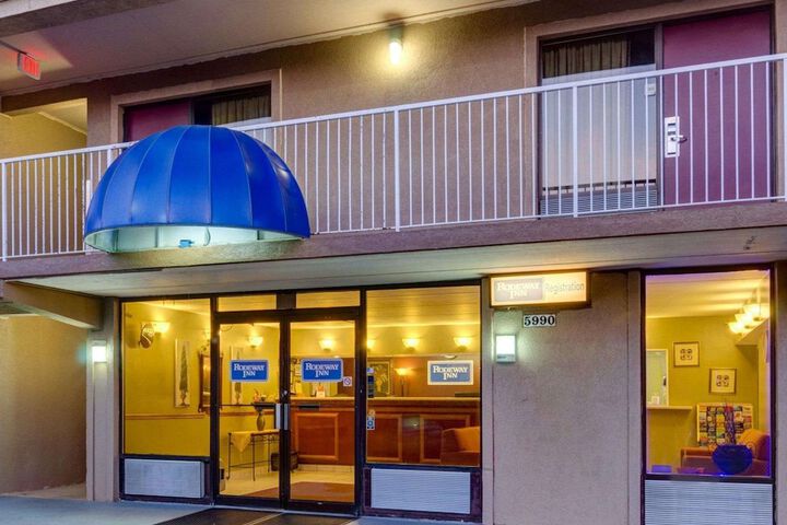 Hotel 4 of 18