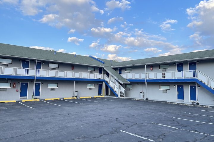 Hotel 4 of 18