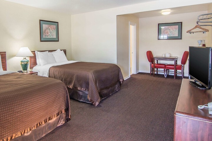 Rodeway Inn Medford South I-5