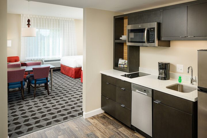 Room 16 of 33
