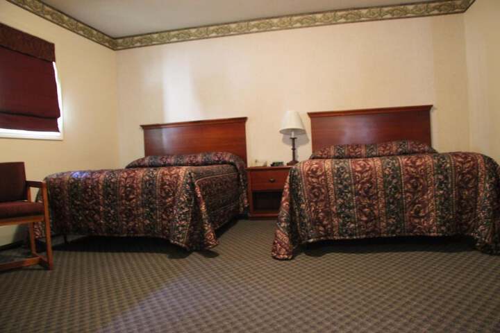 Room 13 of 40