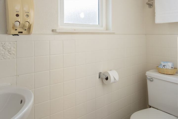 Alpine Inn & Suites