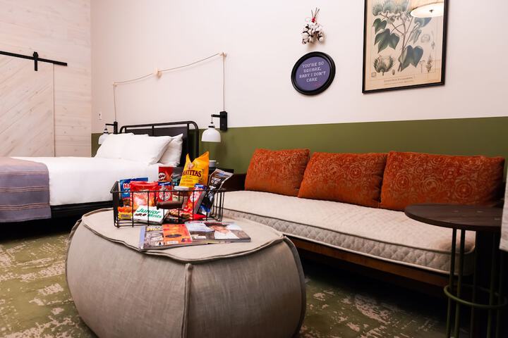 Cotton Court by Valencia Hotel Collection