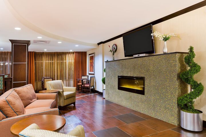 Hotel 6 of 34