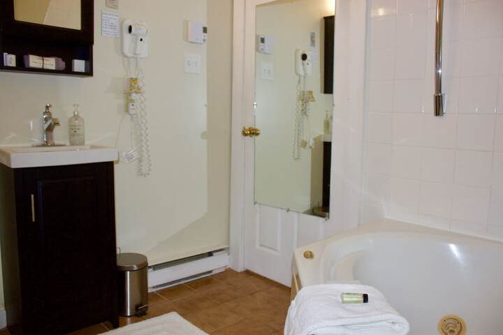 Room 21 of 74