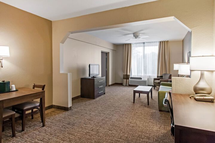 Room 28 of 52