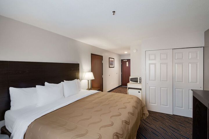 Room 28 of 43