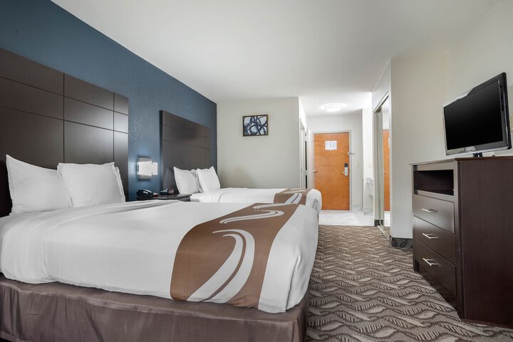 Room 40 of 68