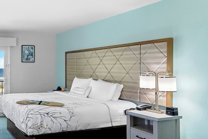 Ocean Sands Beach Boutique Inn - 1 Acre Private Beach