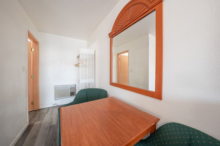 Room 22 of 44