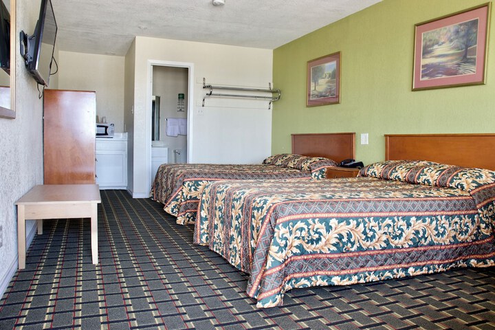 Room 23 of 27