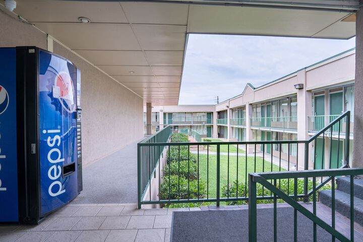 121 Motel Henderson