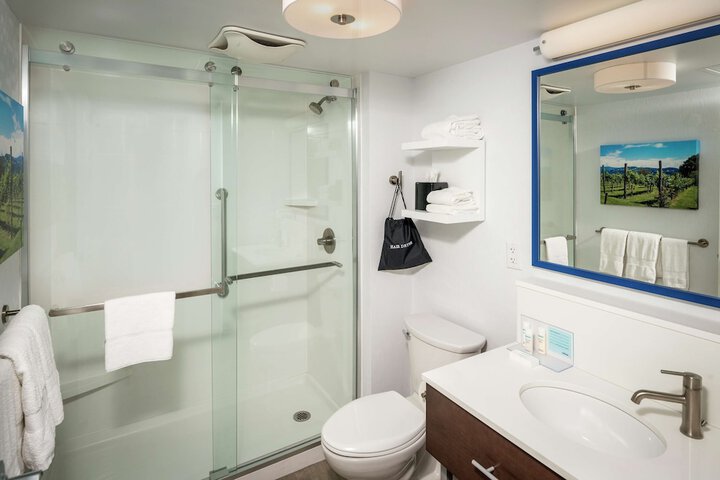 Hampton Inn Long Island / Commack