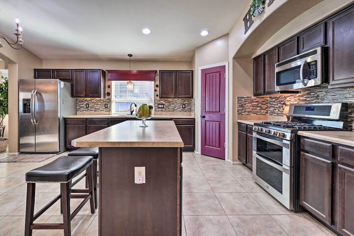 Maricopa Home w / Swim-up Bar Heated Pool & Slide