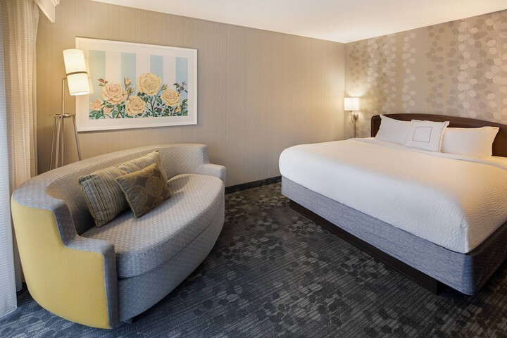 Room 20 of 38