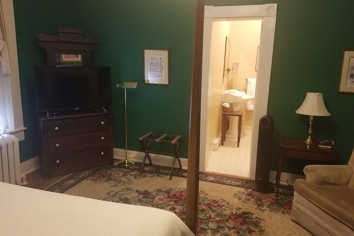 The Carriage Inn B & B