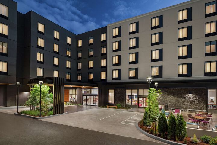 Hotel 2 of 32