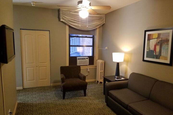 Room 18 of 31