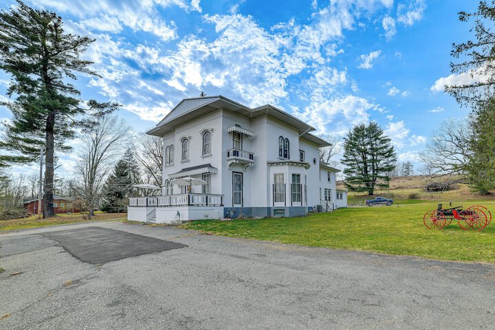 Quiet Owego Getaway Near Main Street & Riverwalk!