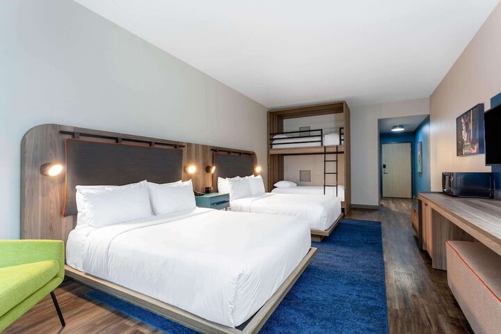 Room 18 of 29