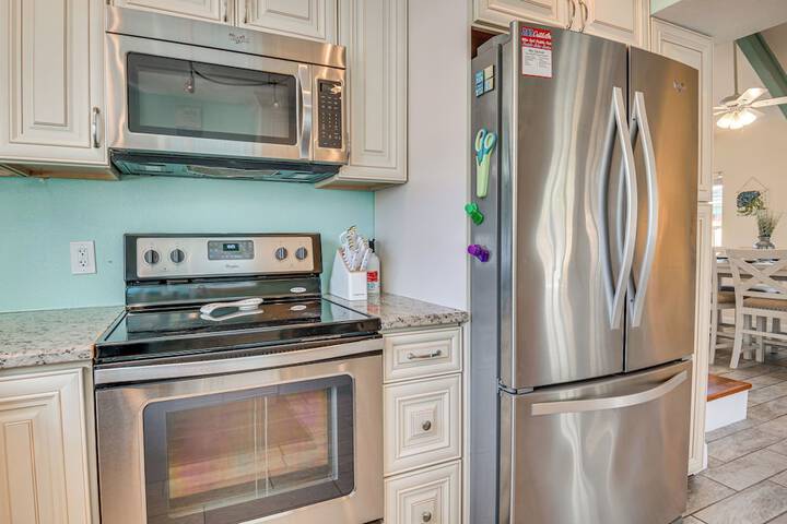 Cape Canaveral Cottage w / Pool - Walk to Beach!
