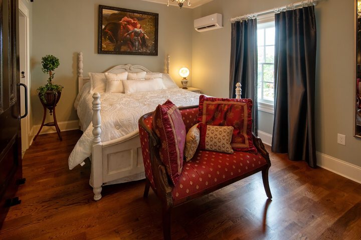 Room 14 of 87