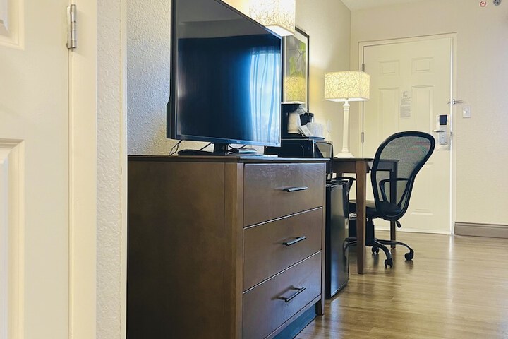 Room 42 of 70