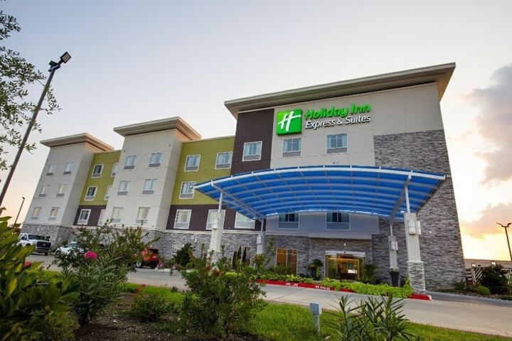 Holiday Inn Express & Suites Pasadena Houston Southeast by IHG