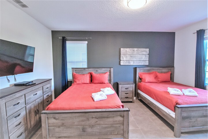 Room 52 of 67